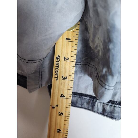 Nike womens trail shorts sz M built-in liner stash pockets marbled gray gorpcore - Picture 8 of 11